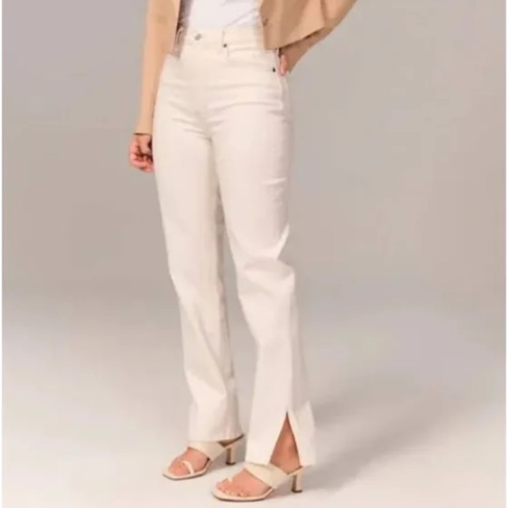 Abercrombie & Fitch Cream Curve Love Ultra High Rise 90s Straight Jean